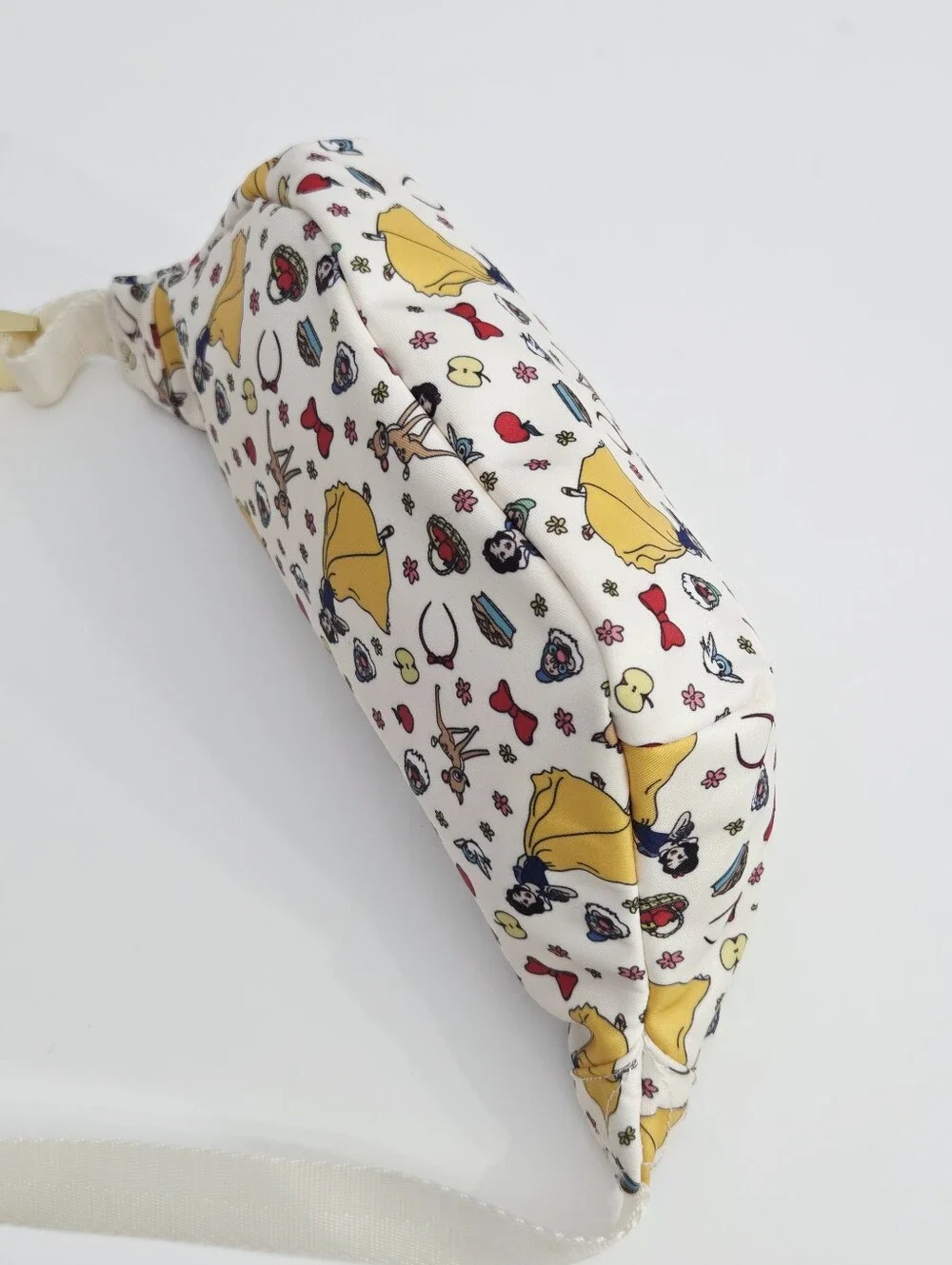 STONEY CLOVER LANE DISNEY SNOW WHITE FAIREST ONE OF ALL FANNY PACK BAG